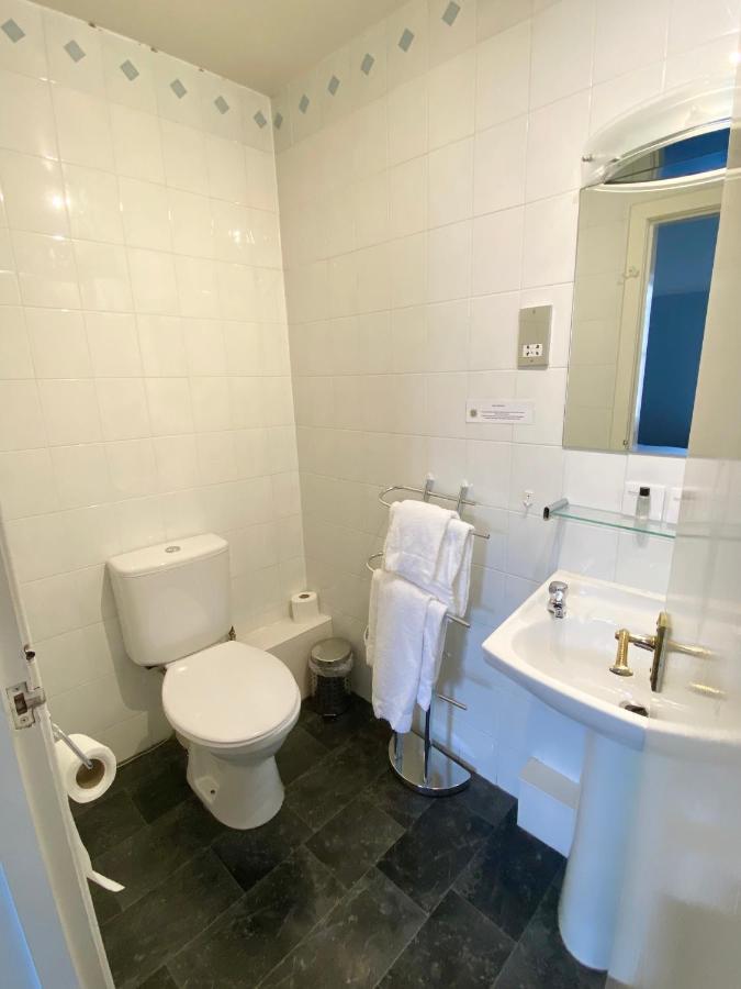 The County Hotel - Self Check-In, Ultra Fast Wi-Fi, Free Parking, Central Location Селкерк Экстерьер фото