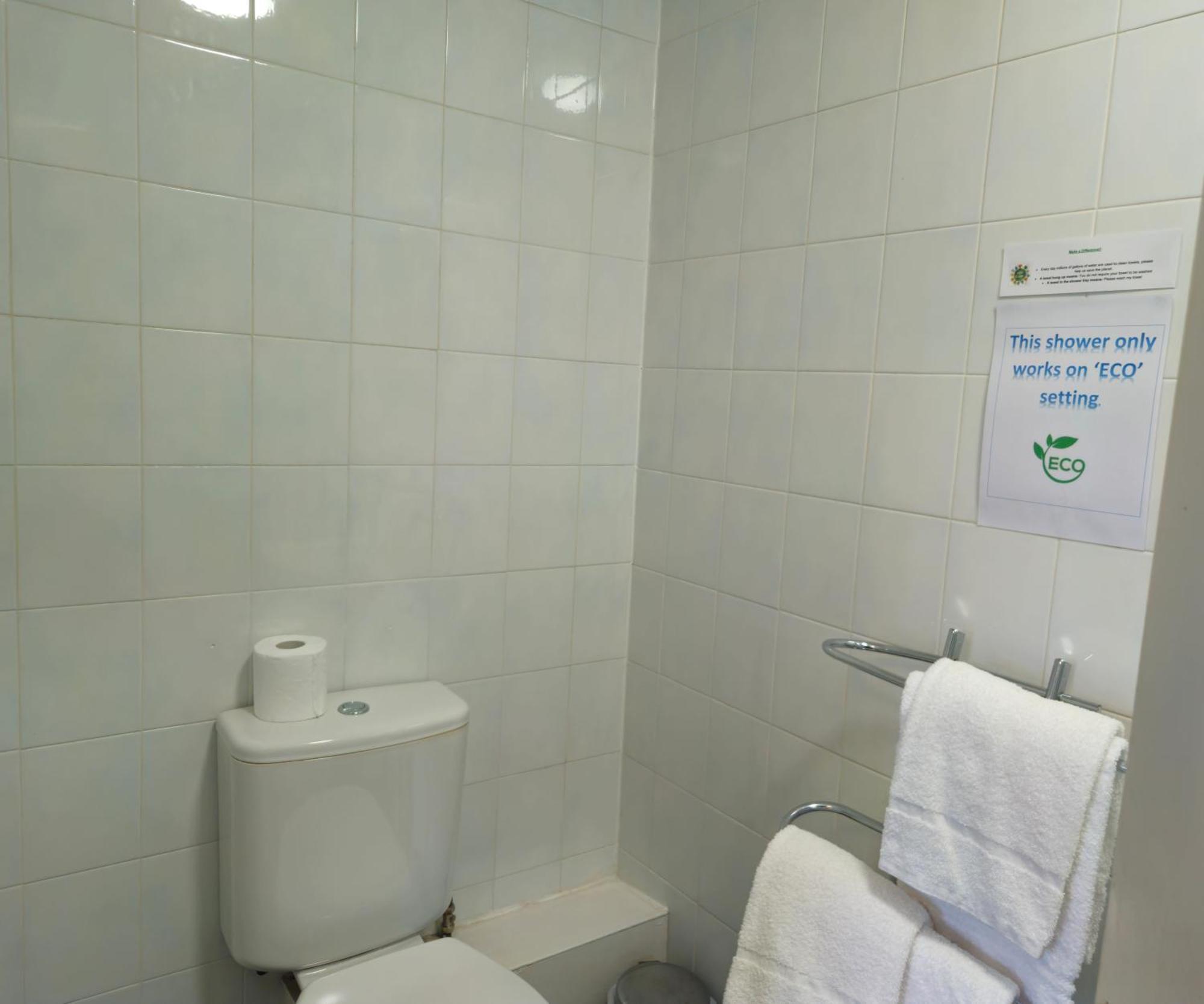 The County Hotel - Self Check-In, Ultra Fast Wi-Fi, Free Parking, Central Location Селкерк Экстерьер фото