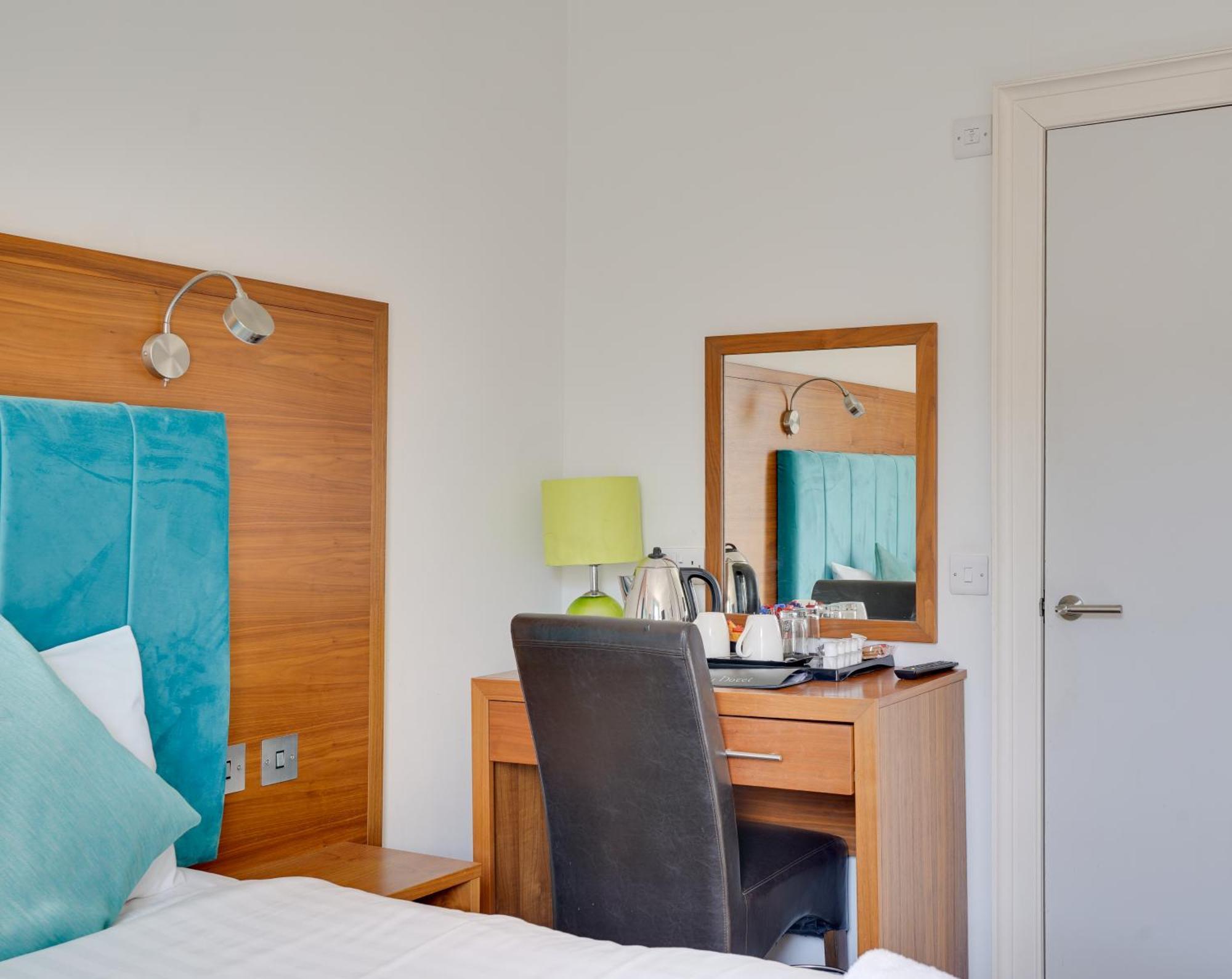 The County Hotel - Self Check-In, Ultra Fast Wi-Fi, Free Parking, Central Location Селкерк Экстерьер фото