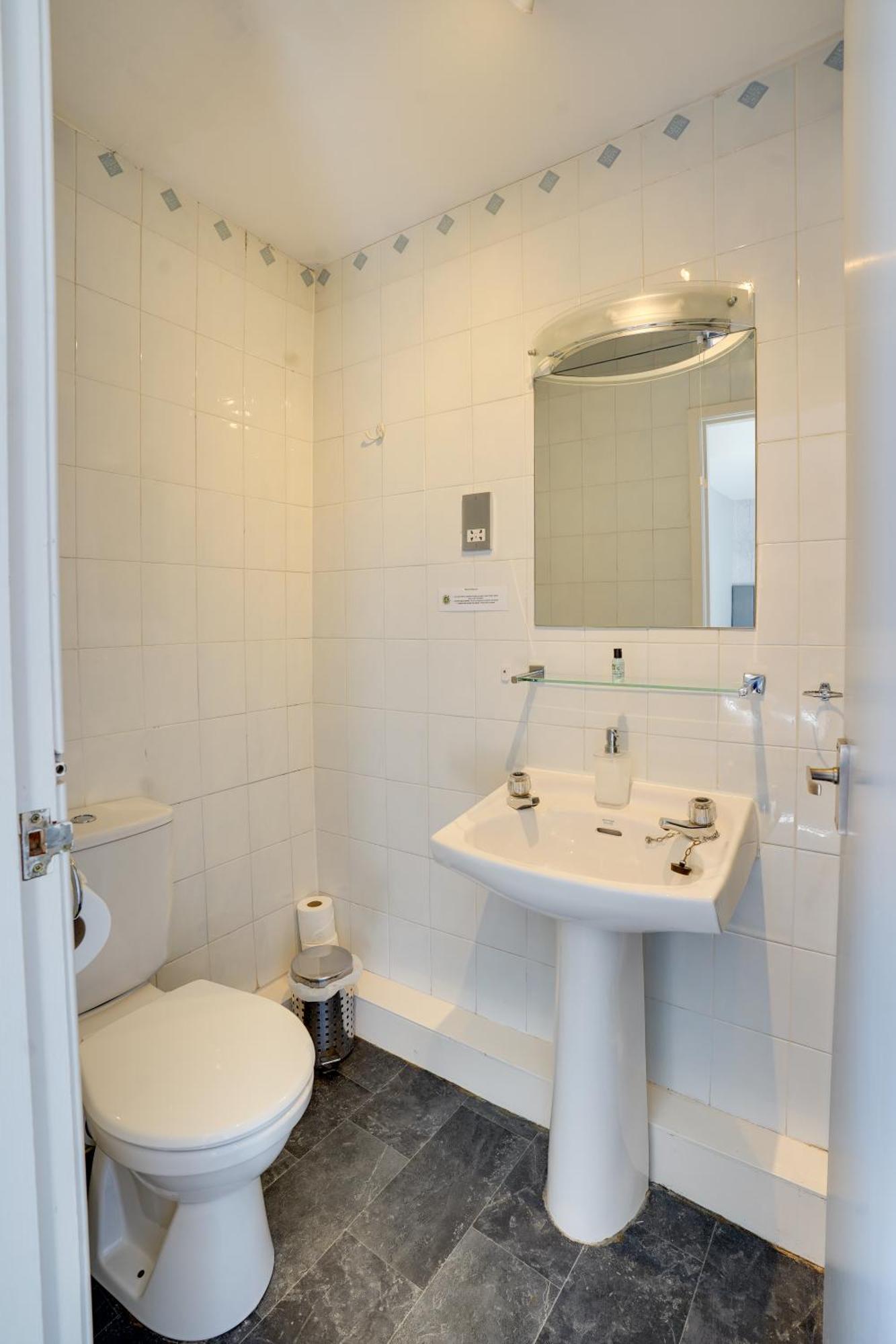 The County Hotel - Self Check-In, Ultra Fast Wi-Fi, Free Parking, Central Location Селкерк Экстерьер фото