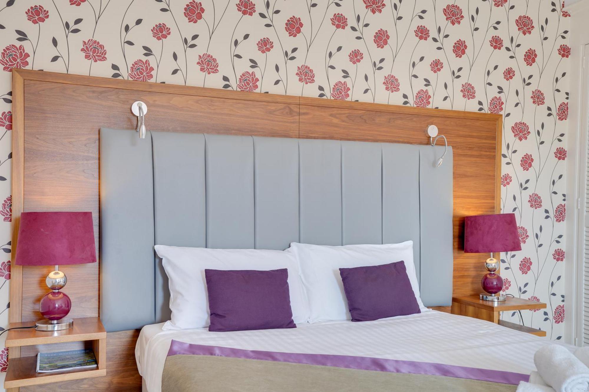 The County Hotel - Self Check-In, Ultra Fast Wi-Fi, Free Parking, Central Location Селкерк Экстерьер фото